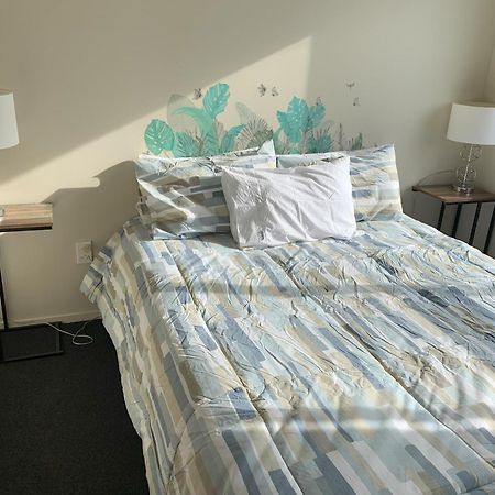 Peaceful Riverfront Cottage In Small Northland Town Te Kopuru Bagian luar foto